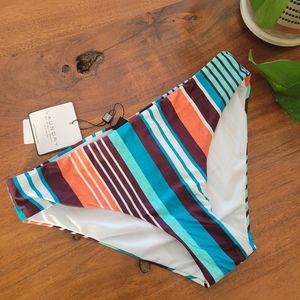 ☀️ NWT Laundry by Shelli Segal bikini bottoms!